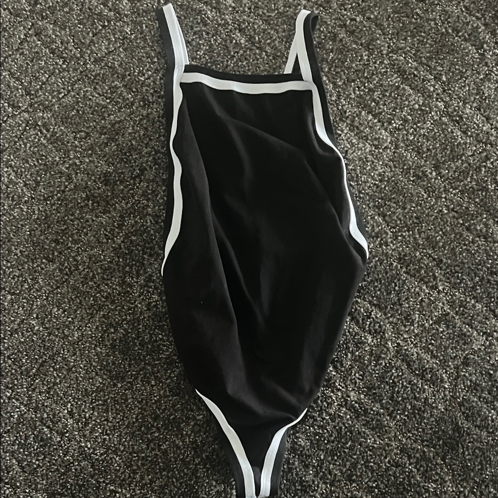 Superdown Black Top With White Drawstring Detail - image 1